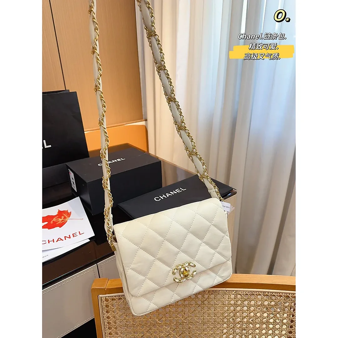 CC 23K new arrival bag size : 20*5*16cm