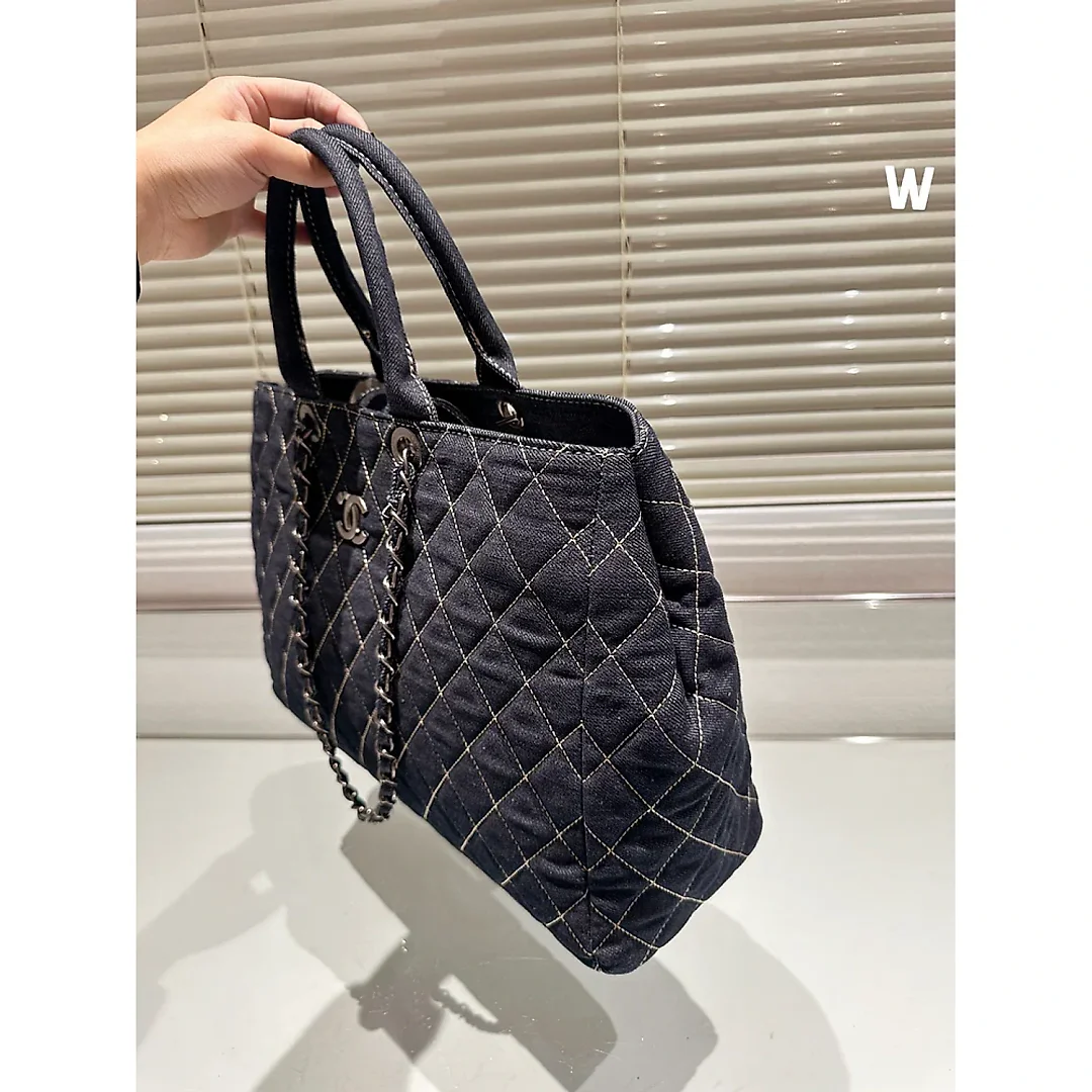 CC Vintage tote bag size 39 * 28cm