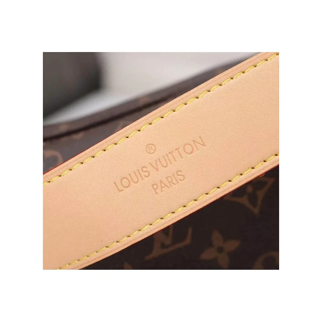 L-bag Model: 46358 Size: 23x16x6cm