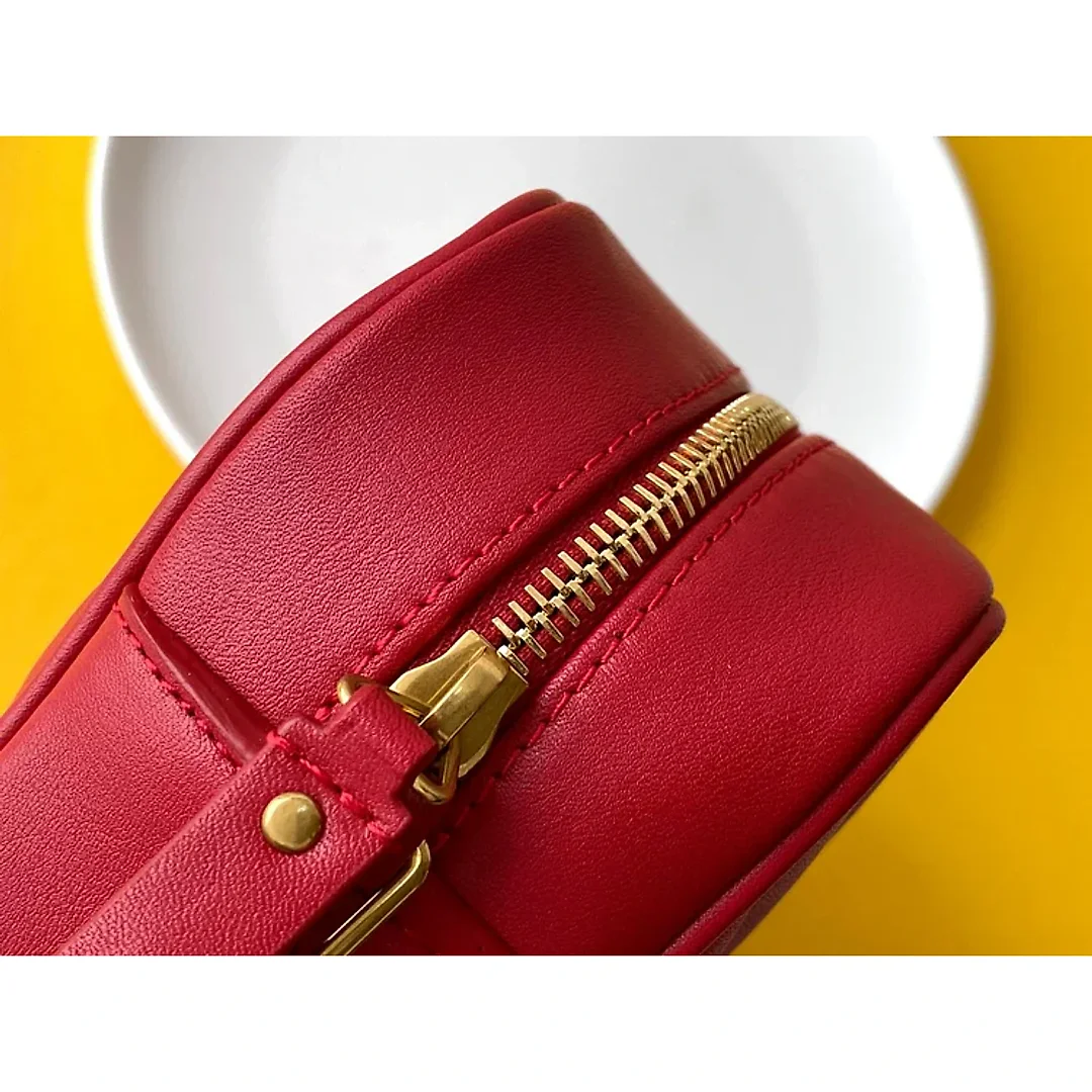 Y Lou Camera Bag In Quilted Leather