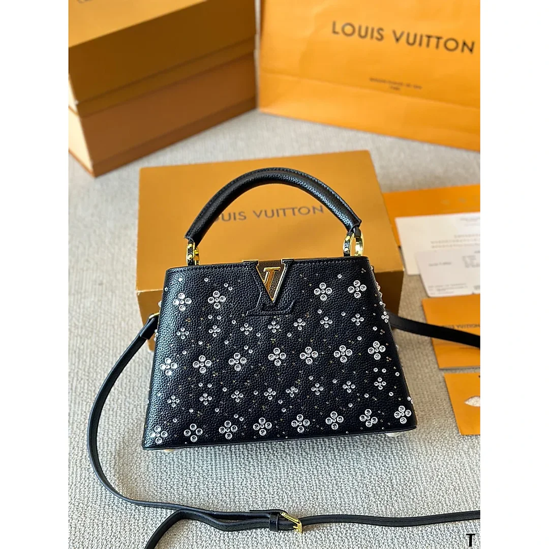 Louis capucines new arrival bag size :27*18cm