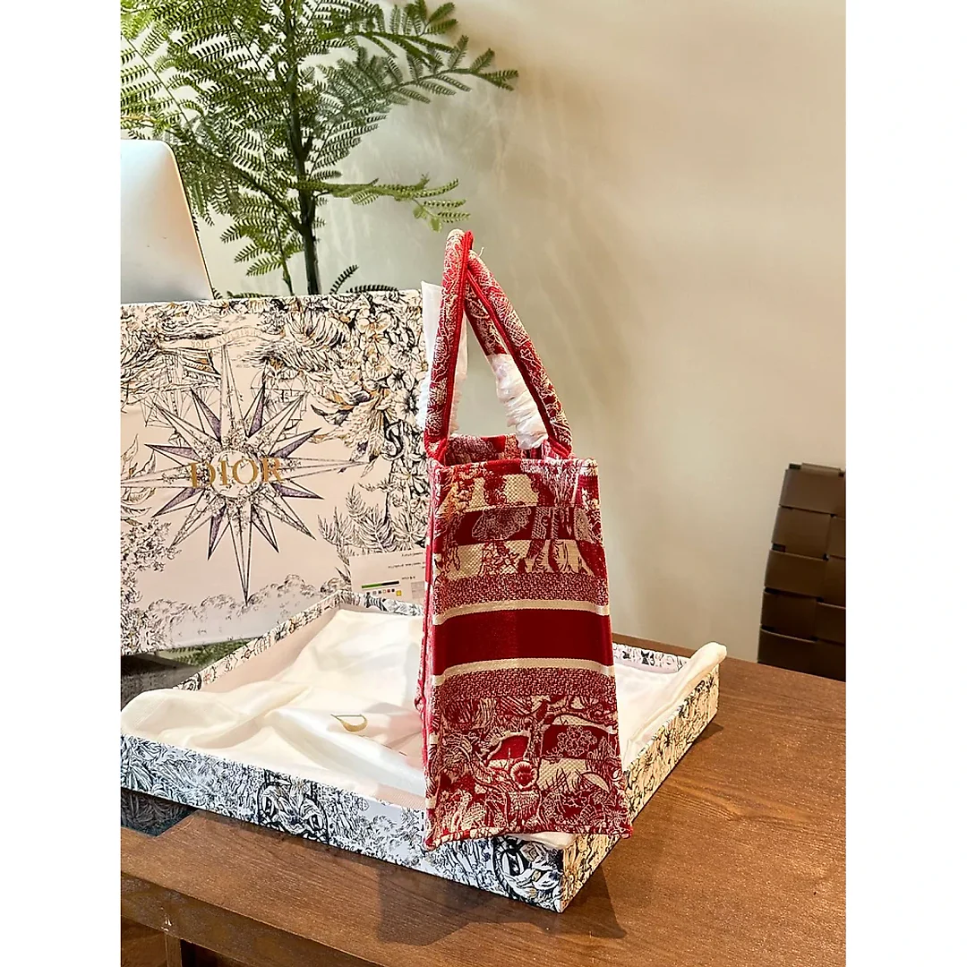 D new arrival tote bag size : 36 cm
