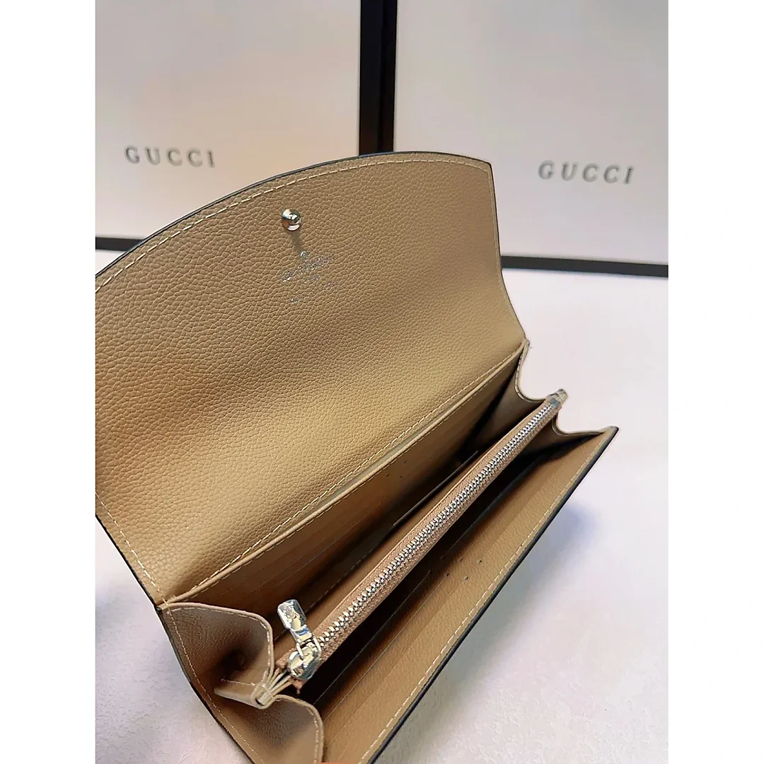 Louis new arrival wallet size: 19×10 cm