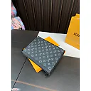 Louis Toiletry Pouch men and women bag size : 26*20cm