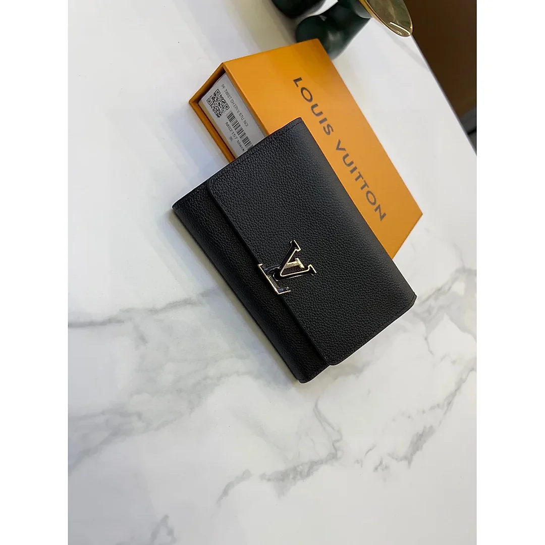 Louis new arrival Capucines wallet size : 13.5*9.5*1.5cm