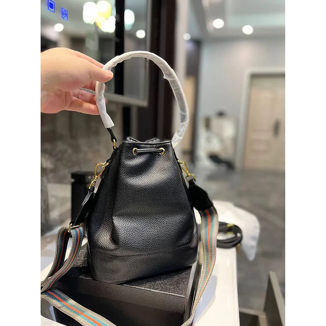 Pra new arrival bucket bag size : 25 * 21 cm
