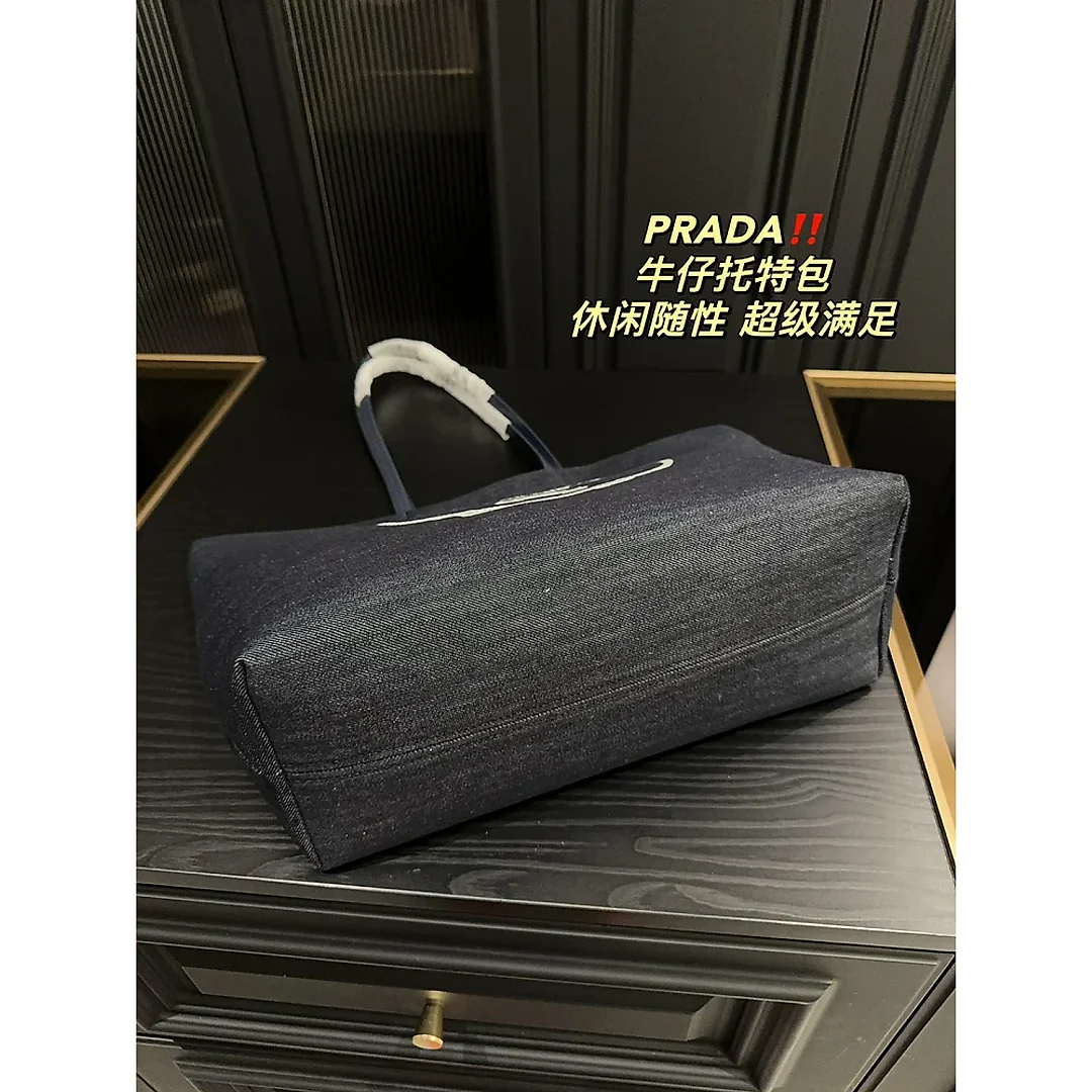 Pra new arrival tote bag size : 36* 29 cm