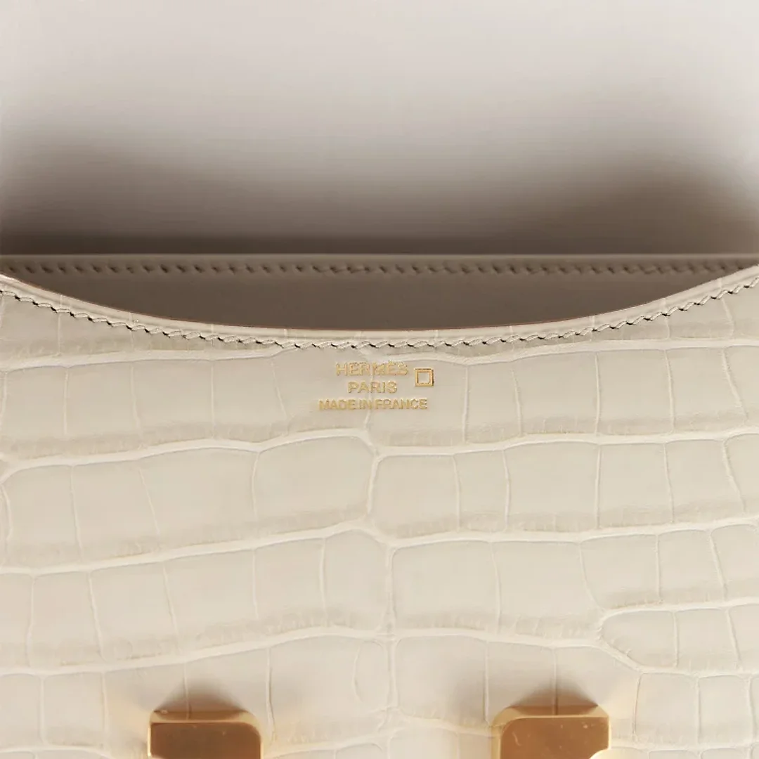H Constance 18 Beton Matte Alligator Gold Hardware