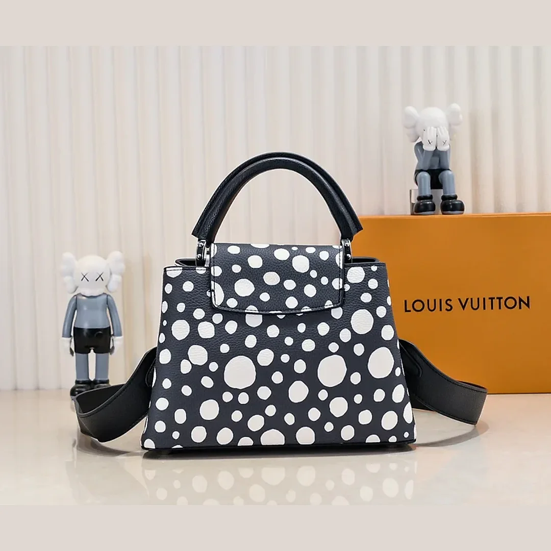 Louis x YK Capucines Taurillon new arrival bag size : 27 x 18 x 9 cm