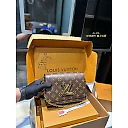Louis Twist new arrival chain bag size: 23*10*15 cm