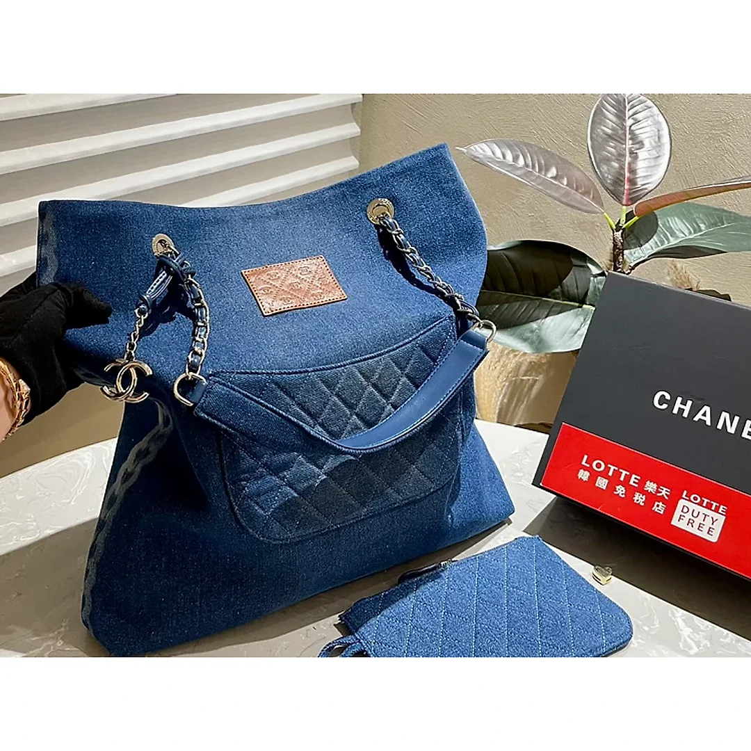 CC new arrival denim tote bag size: 30*40 cm