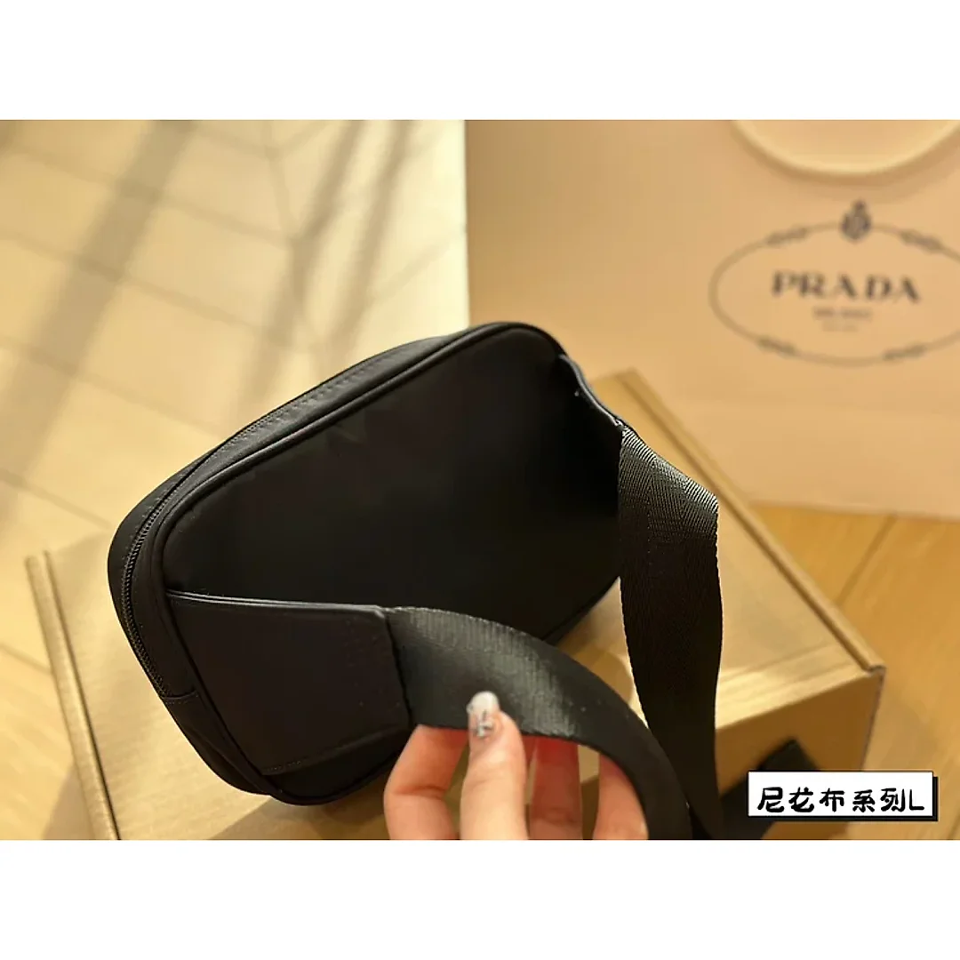 Pra new arrival men and women waist bag size: 21*13cm