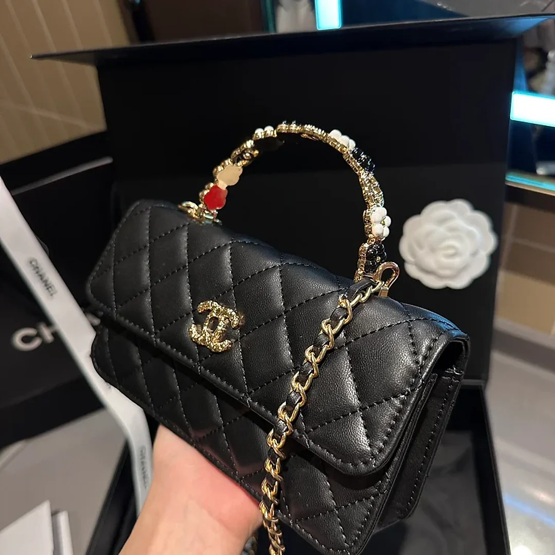 cc woc new arrival bag size : 19 cm