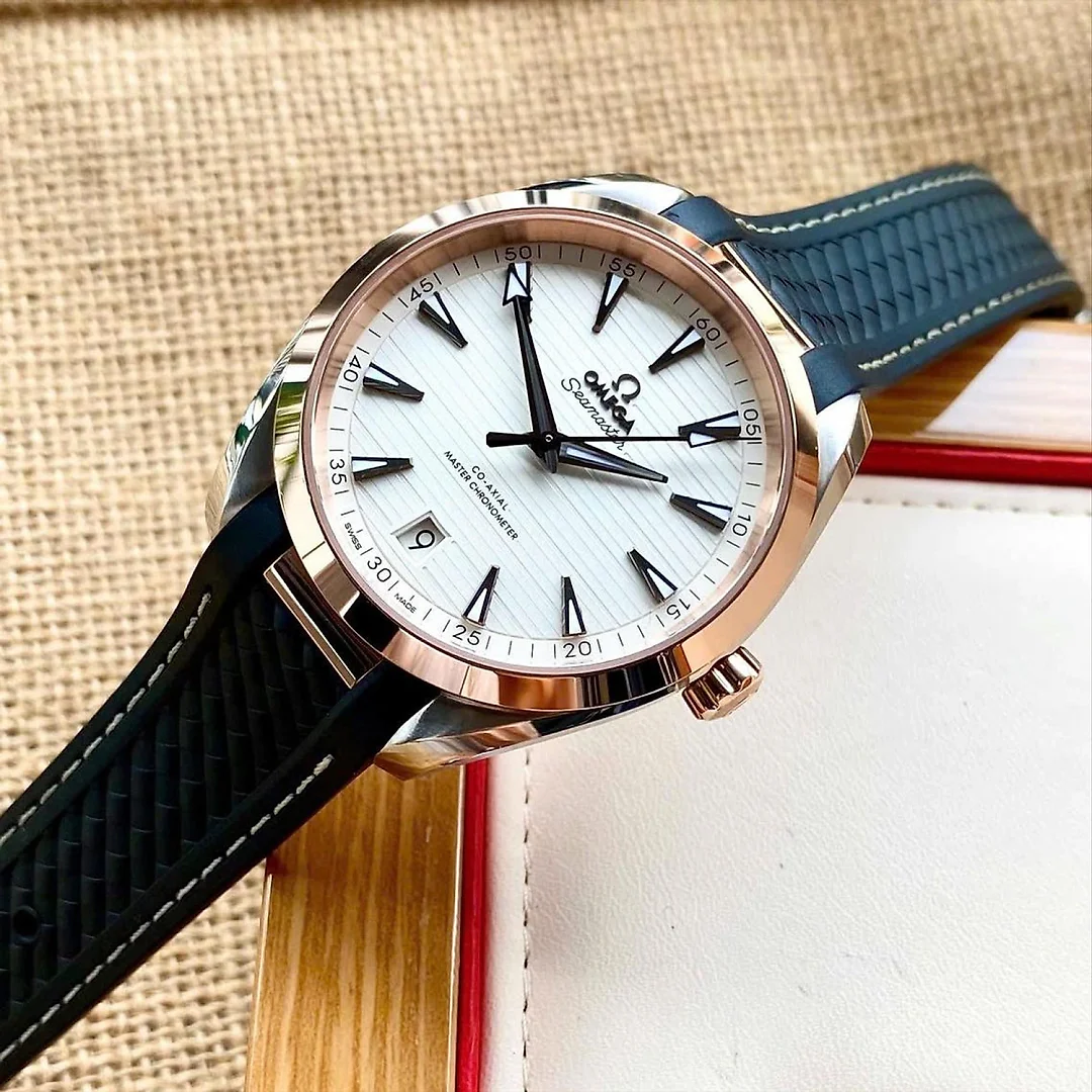 Omega Seamaster Aqua Terra 220.22.41.21.02.001 – Watch – Free Shipping | Minimalist & Luxury Design | Perfect Gift for Him