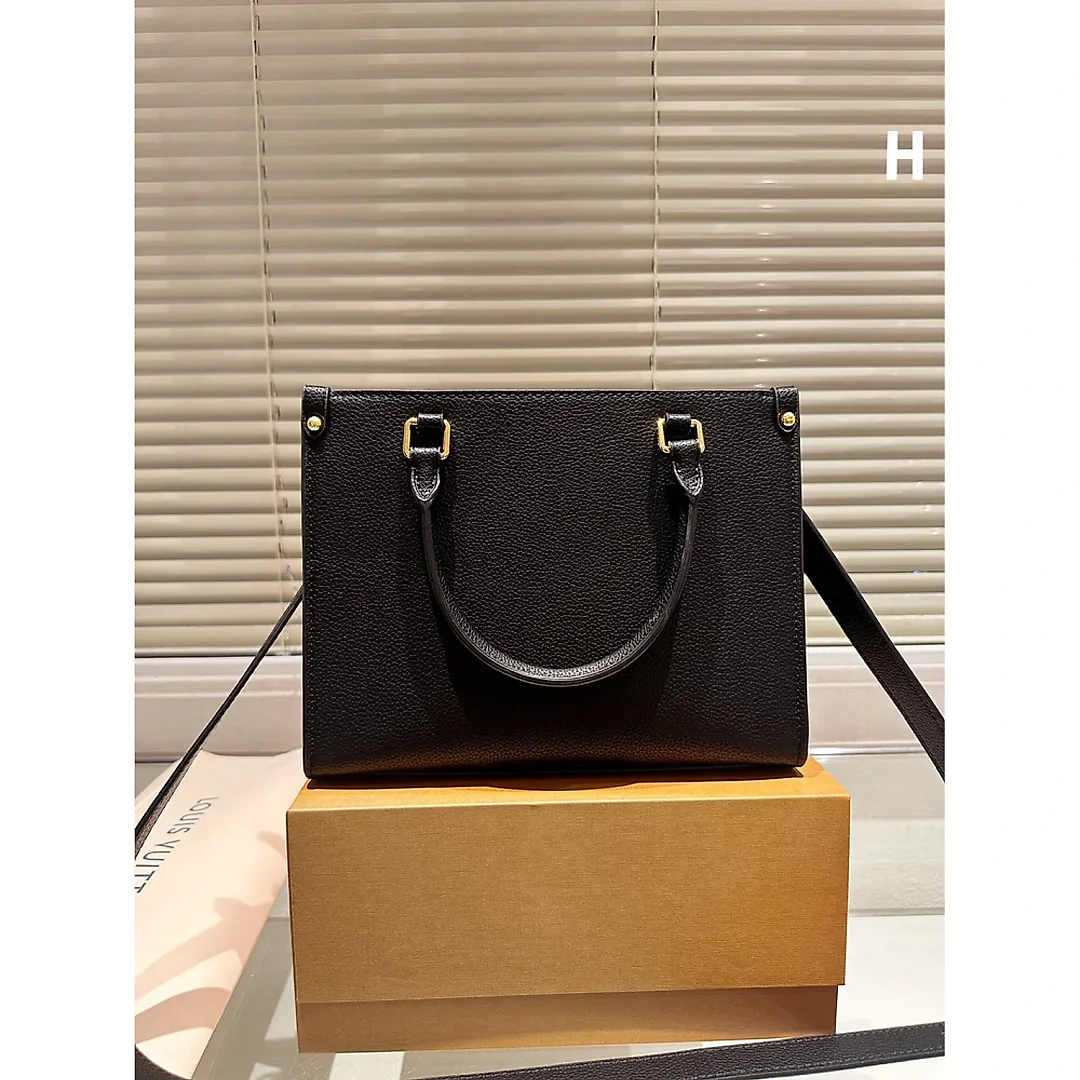 Louis Fall Capsule tote bag size ; 25cm