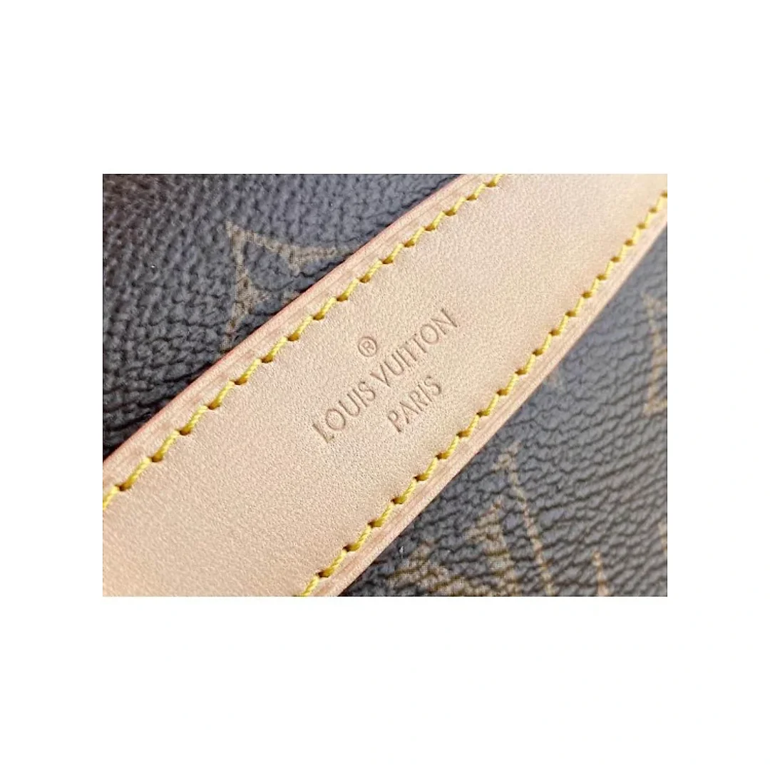 Louis belt bag Model: M43644 Size: 37.0 x 14.0 x 13.0 cm