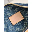 Louis Hills Pochette Monogram Denim size;20.5 x 6 x 16 cm