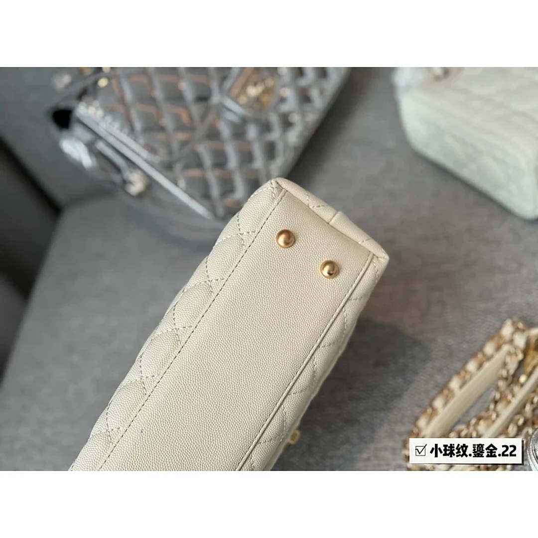 CC new arrival coco handle caviar leather size : 23*13cm