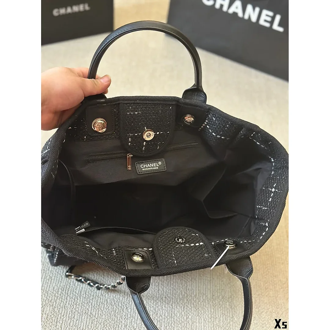cc new arrival tote bag size : 37*32 cm