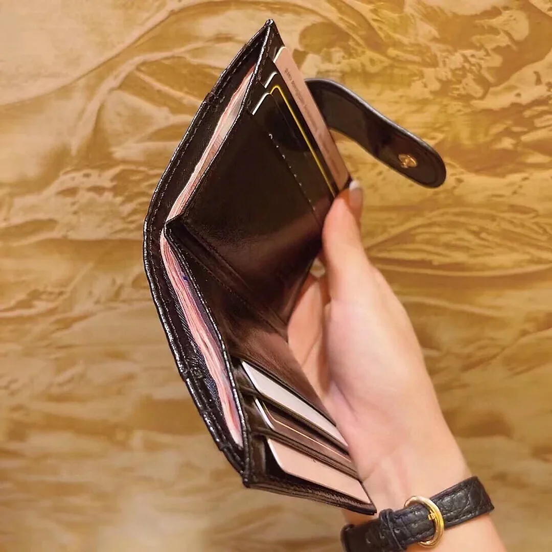 gg new arrival wallets size : 10×9 cm