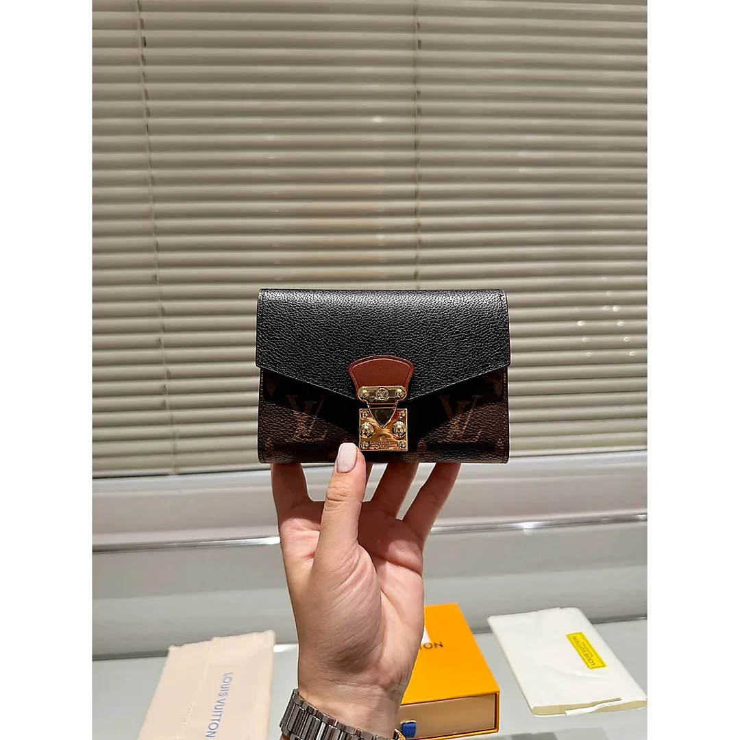 Louis new arrival wallets