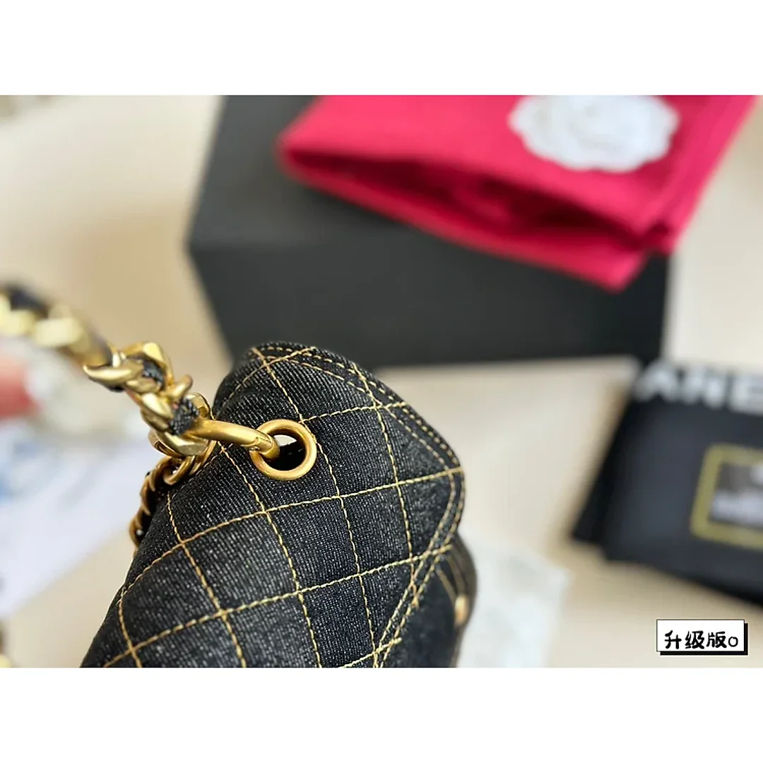 CC new arrival 23s denim bag size: 19*14 cm
