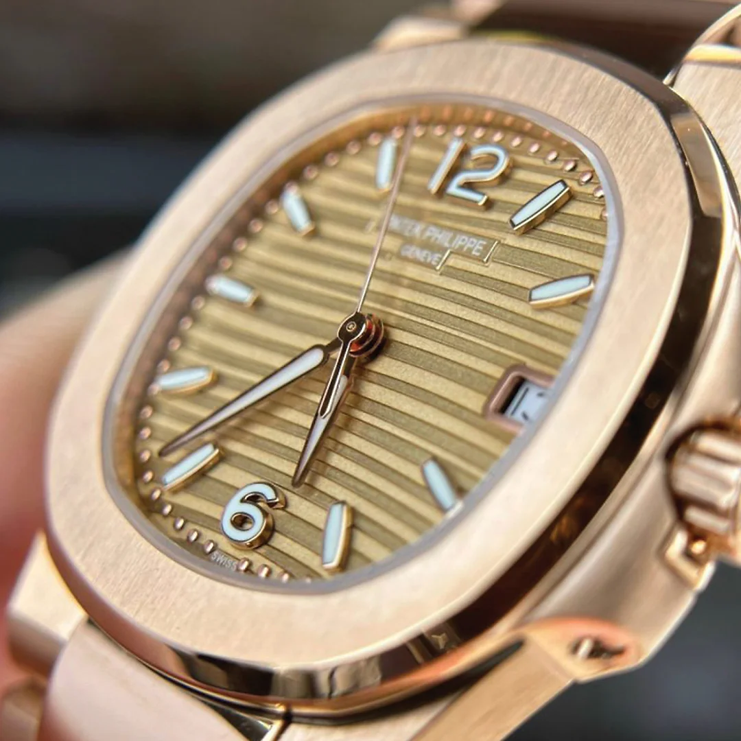 Patek Philippe 7010-1R-012 Nautilus Watch 32mm