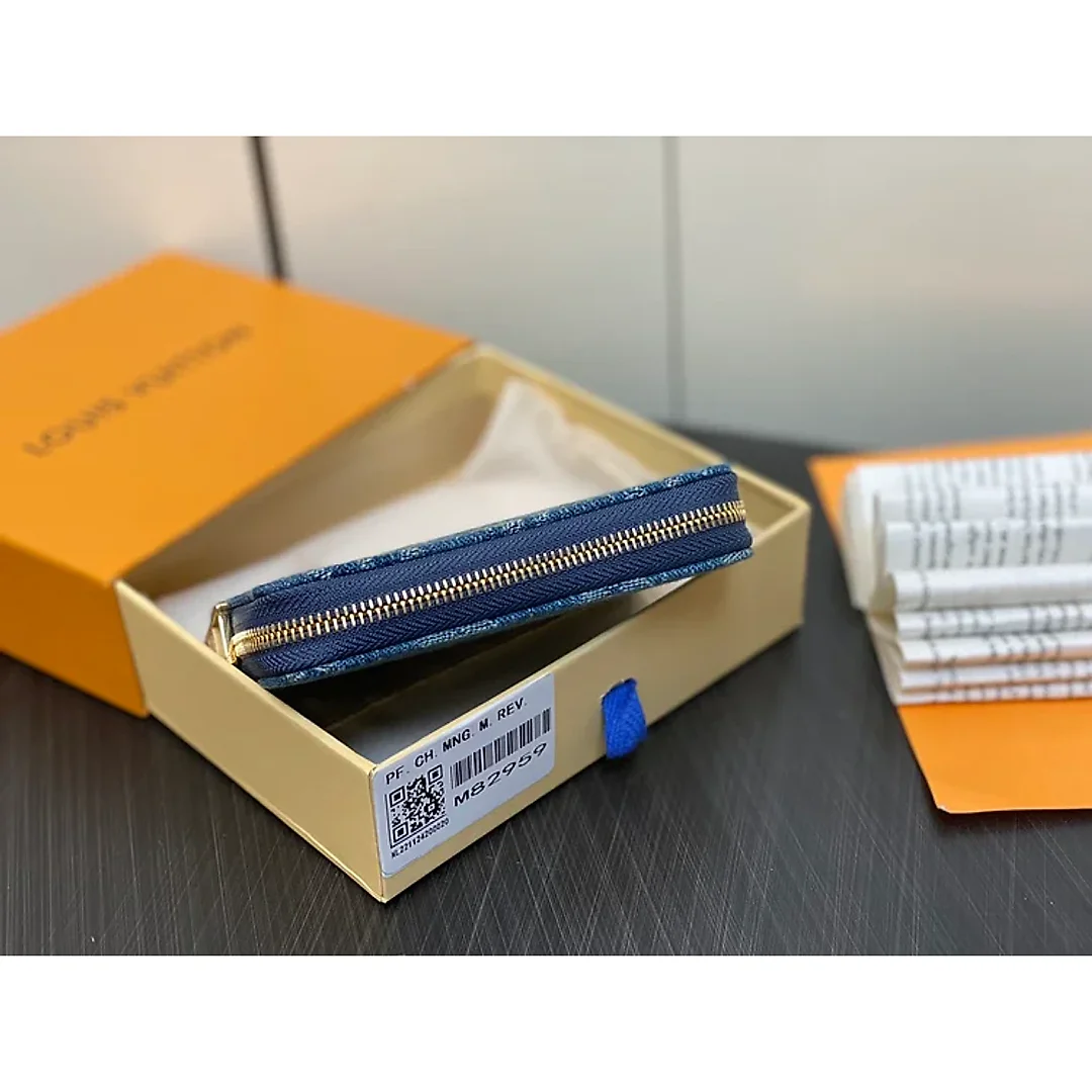 Louis new arrival Zippy Monogram denim wallet size: 11*8.5*2cm