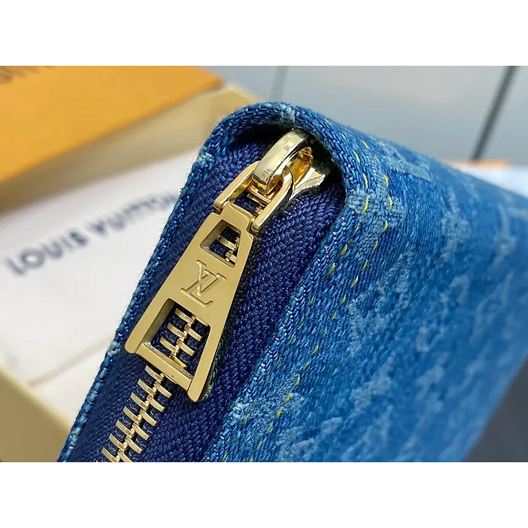 Louis new arrival Zippy Monogram denim wallet size: 19.5*10.5*2.5cm