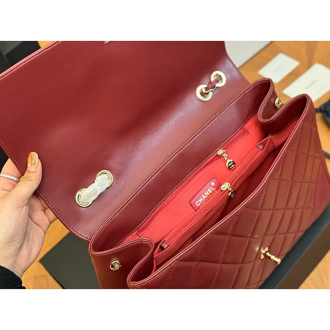 CC vintage jumbo red bag size : 34.23cm