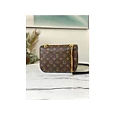 L-bag Size: 22 x 17x 10cm