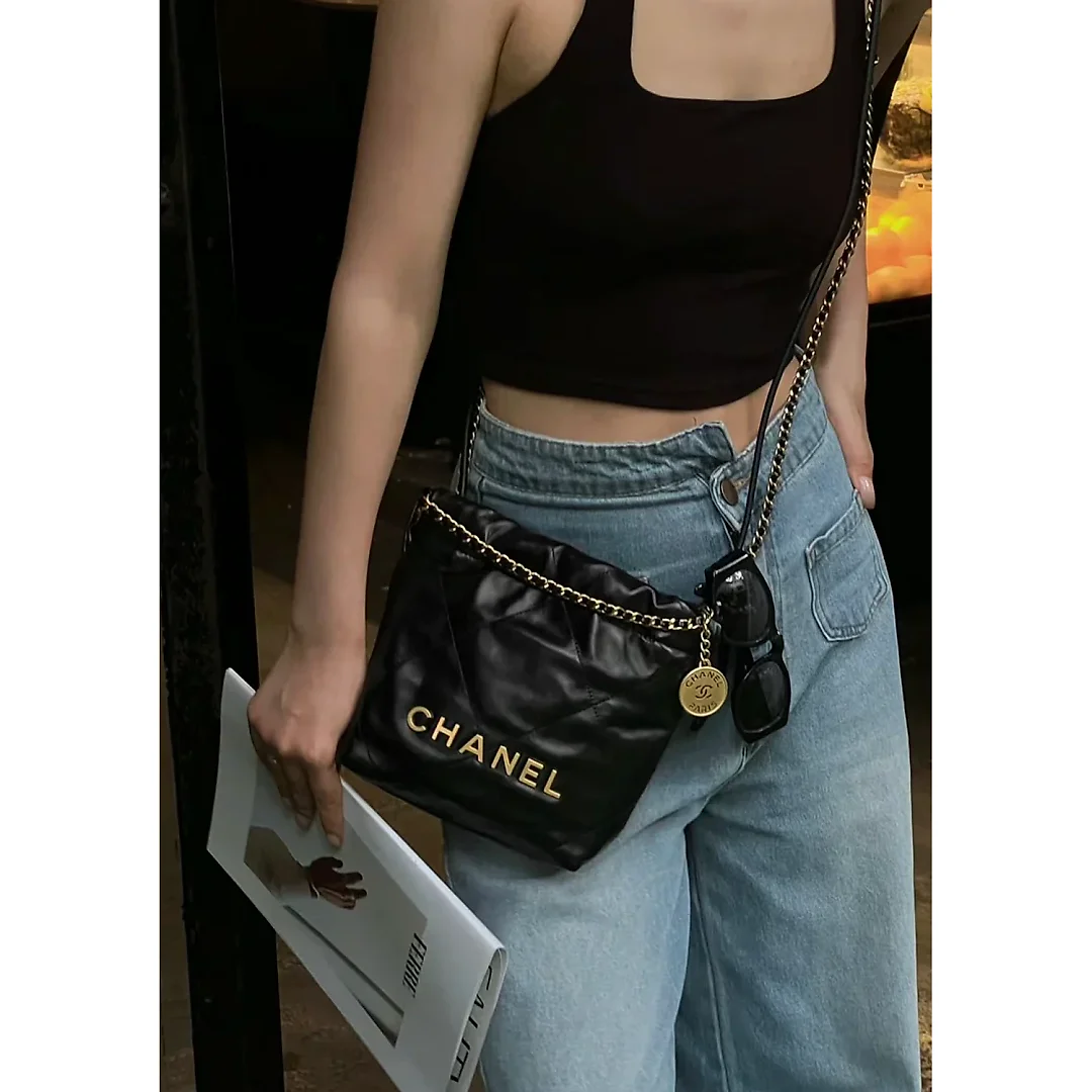 CC mini 22bag new arrival size : 20*19*6cm