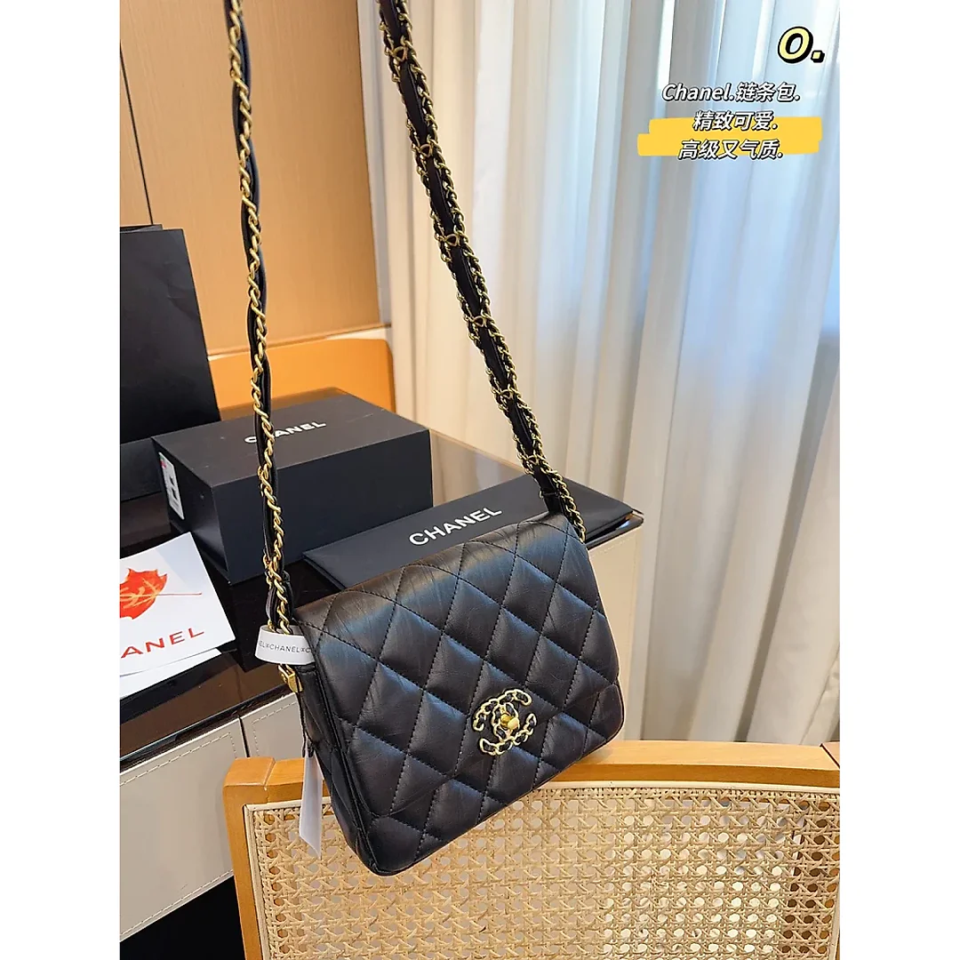 CC 23K new arrival bag size : 20*5*16cm