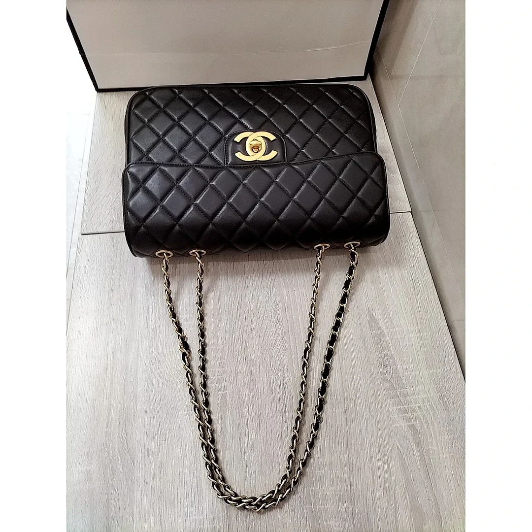 CC Classic Flap Bag size; 30*21*8cm
