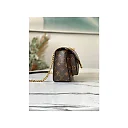 L-bag Size: 22 x 17x 10cm