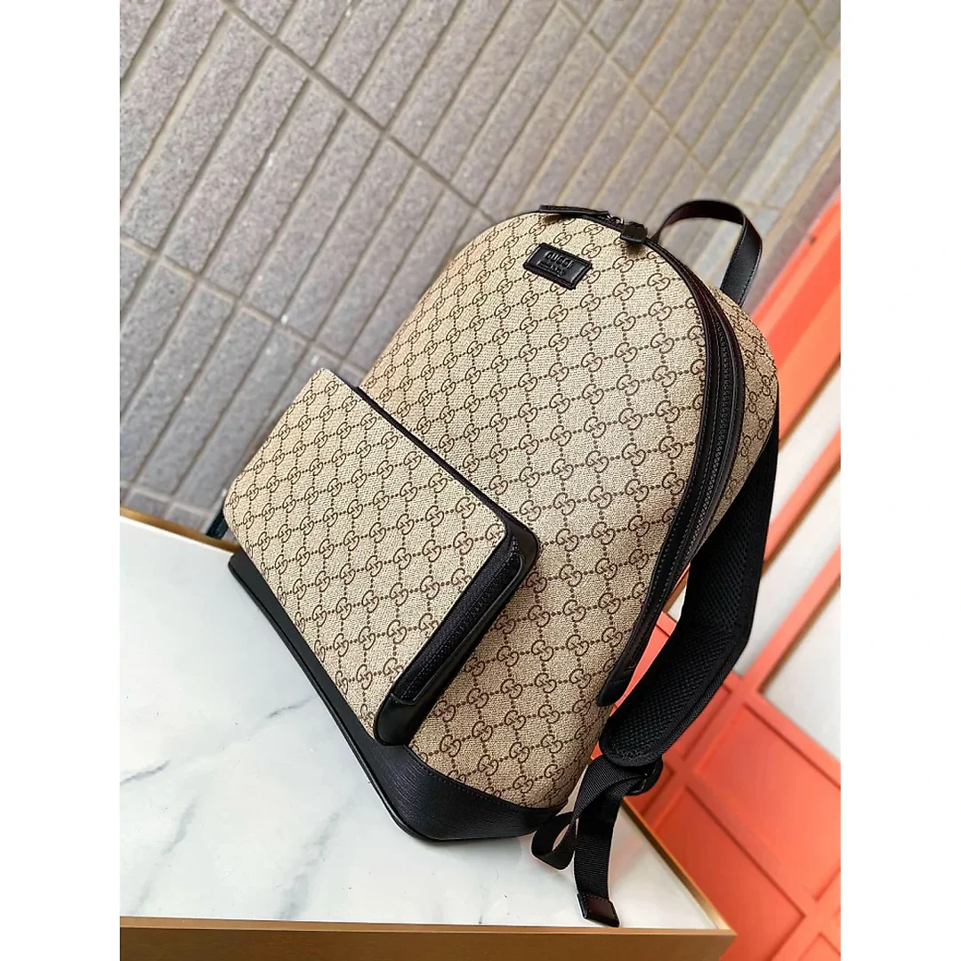 GG new arrival man backpack bag size :32*40*15 cm