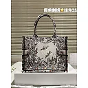 D book tote new arrival bag