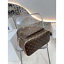 Louis new arrival backpack bag size: 33*41cm