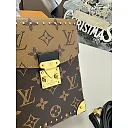 Louis new arrival phone bag size : 12*6*17 cm