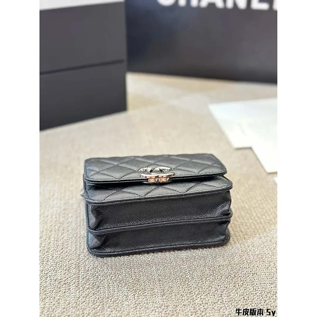 Cc new arrival handbag caviar leather size: 15 * 11cm