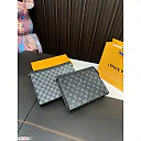 Louis Toiletry Pouch men and women bag size : 26*20cm