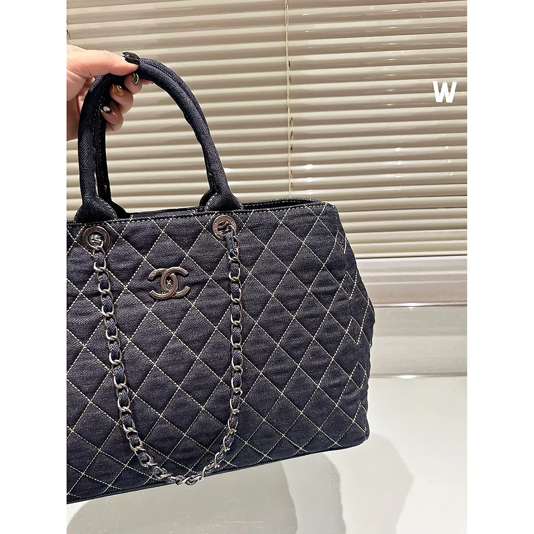 CC Vintage tote bag size 39 * 28cm