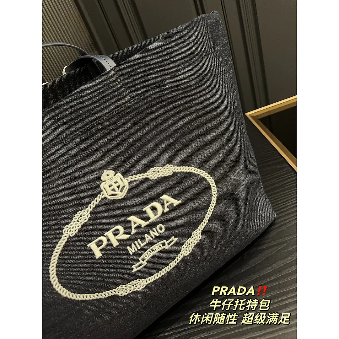 Pra new arrival tote bag size : 36* 29 cm