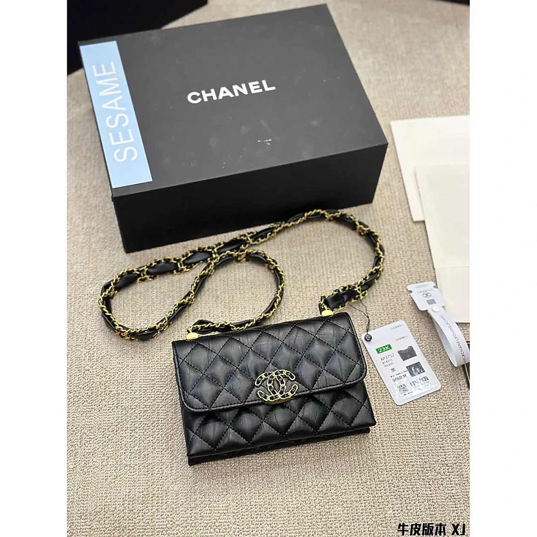 cc Vintage 23k new arrival bag size :19*13 cm
