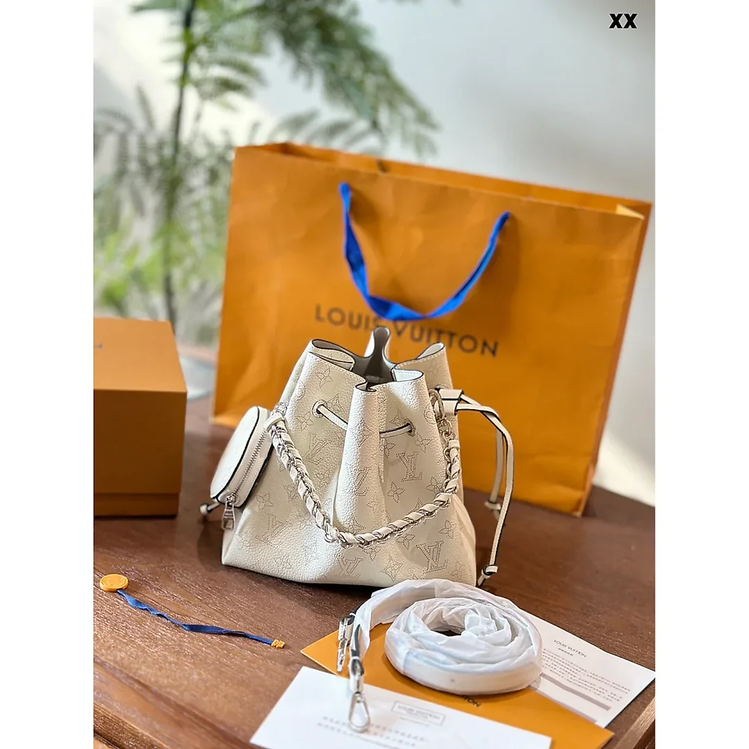 Louis bella NEW ARRIVAL Monogram bag size: 19x22x14 cm