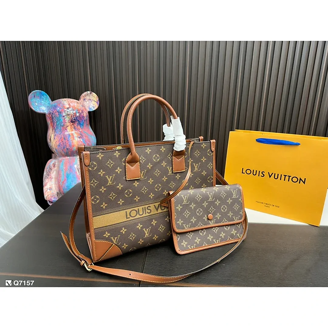 Louis new arrival tote bag size: 35* 27cm