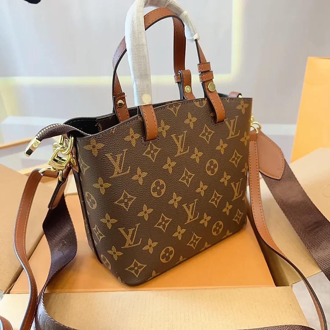 Louis new arrival tote bag size: 25 cm
