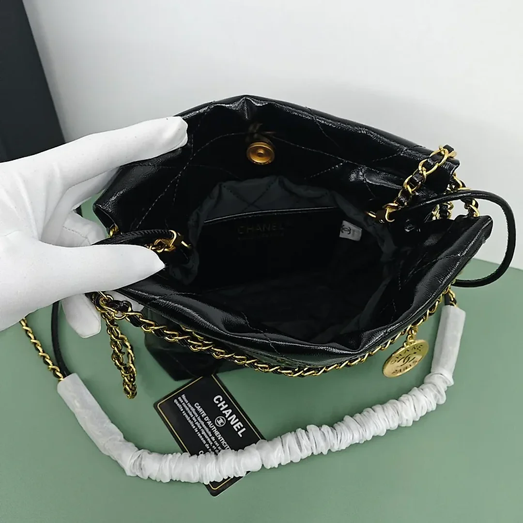 CC mini 22bag new arrival size : 20*19*6cm
