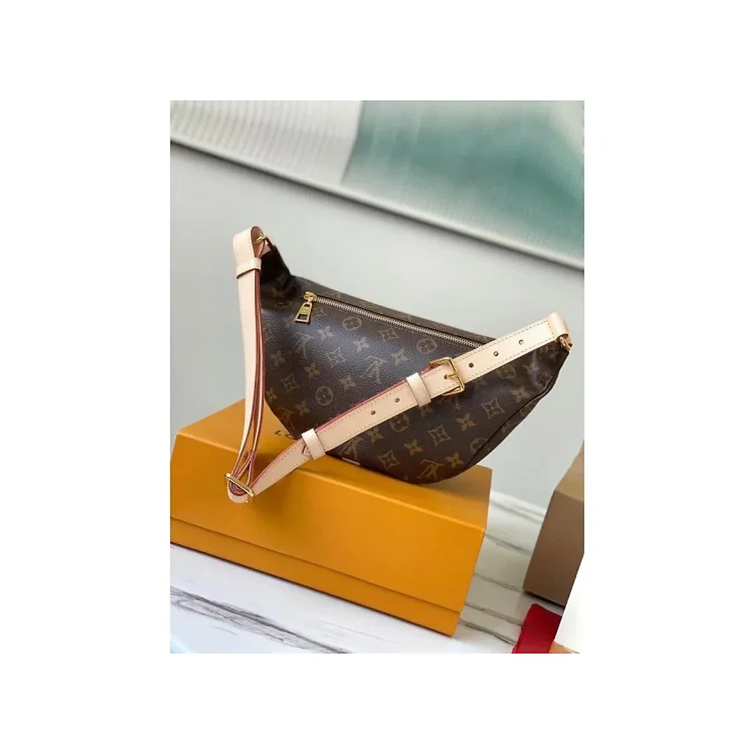 Louis belt bag Model: M43644 Size: 37.0 x 14.0 x 13.0 cm
