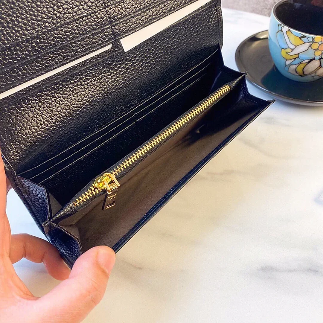 Pra new arrival wallet 01 size: 19×10 cm